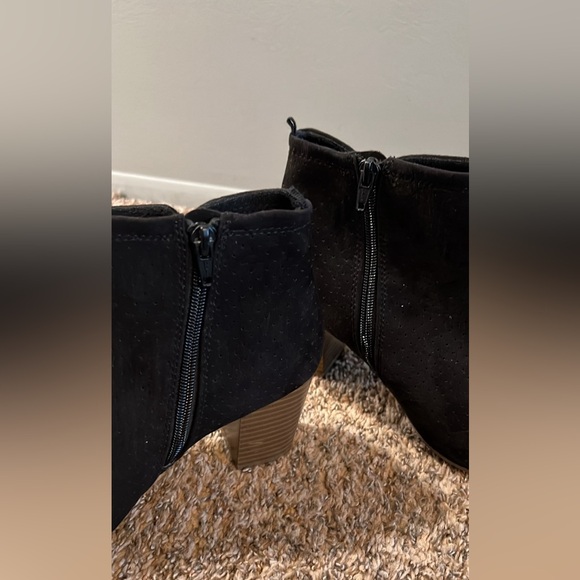 Old navy womans peep toed high heels size 9 - Picture 6 of 7